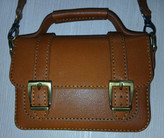 کیف چرم مینیاتوری دخترانه با بند دوشی