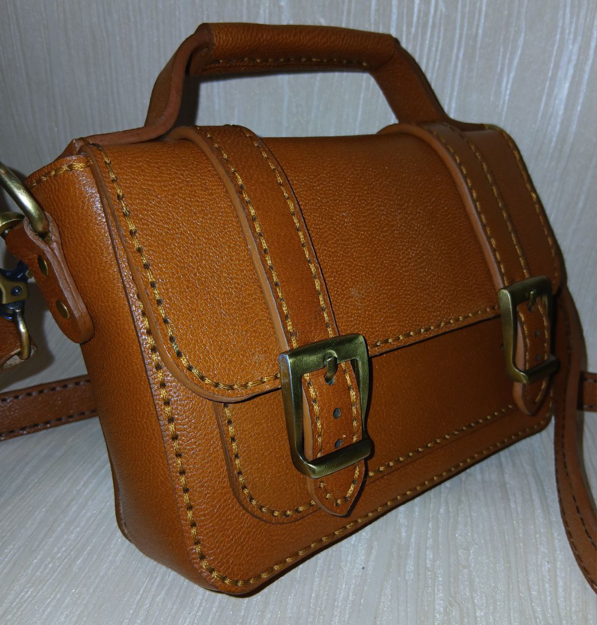 کیف مینیاتوری دخترانه چرم طبیعی برند زیباس چرم