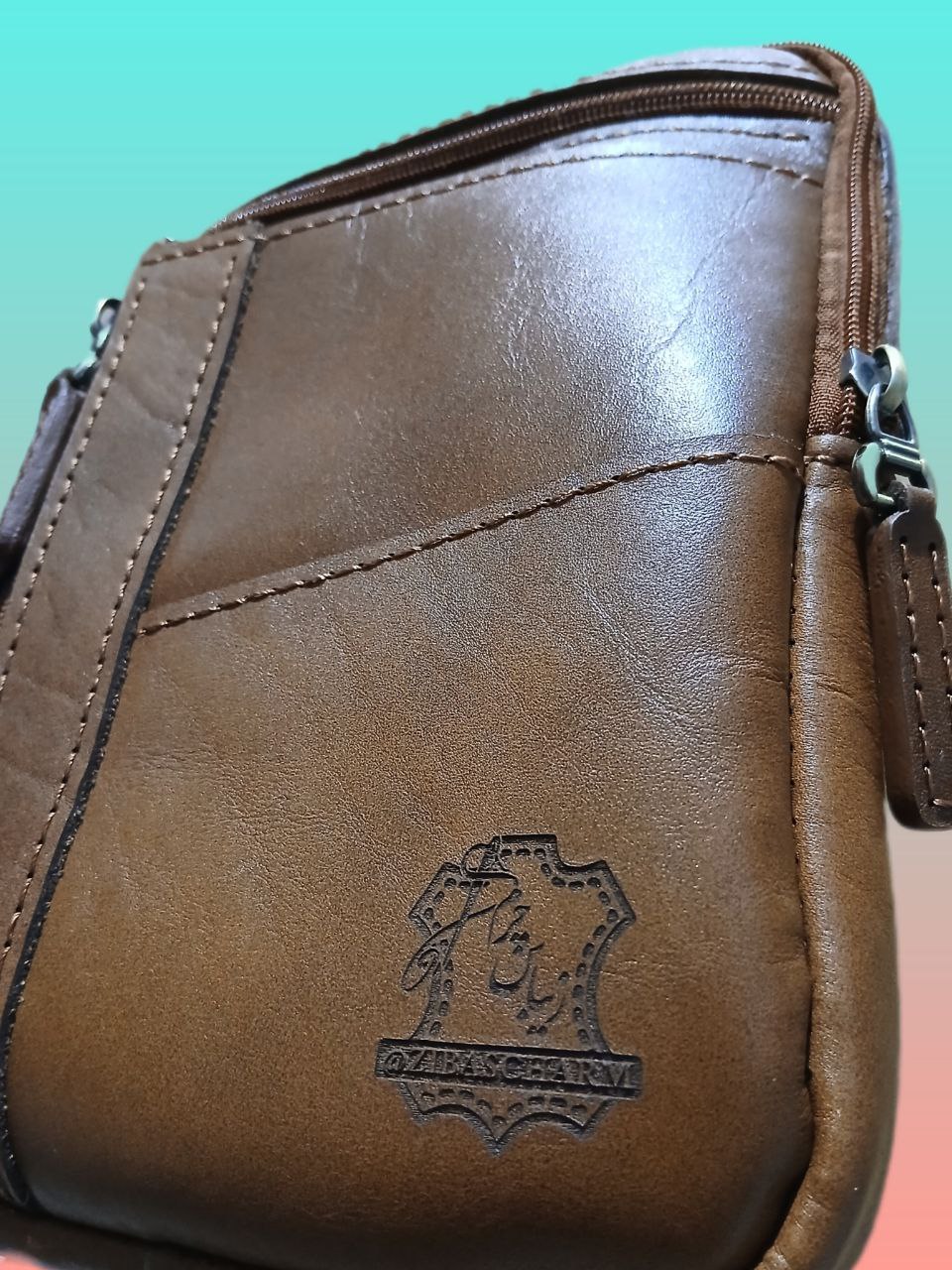 کیف دوشی اسپرت چرم طبیعی مناسب آقایان و بانوان