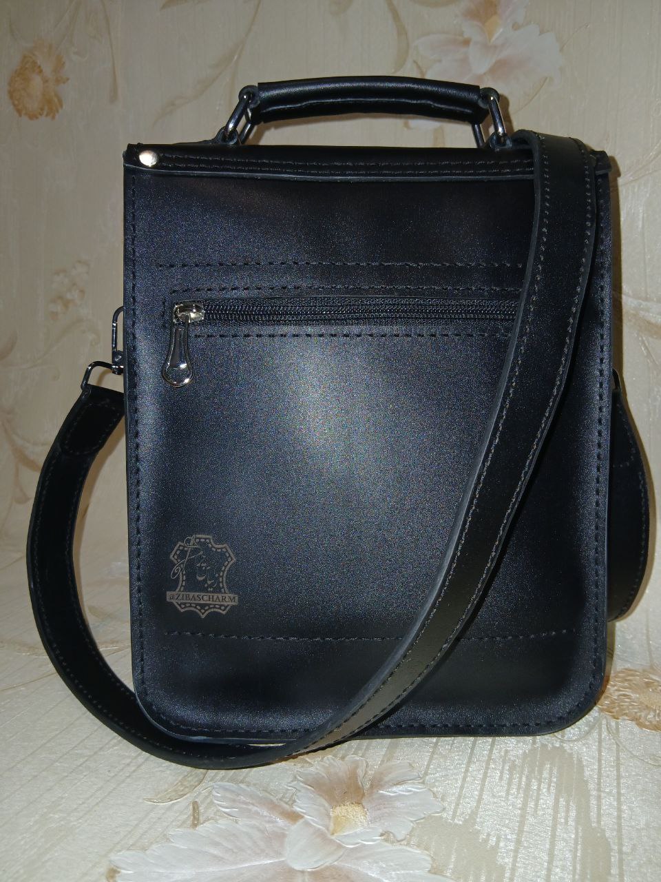 کیف دوشی چرمی دستدوز مناسب دانشجویان و کارمندان