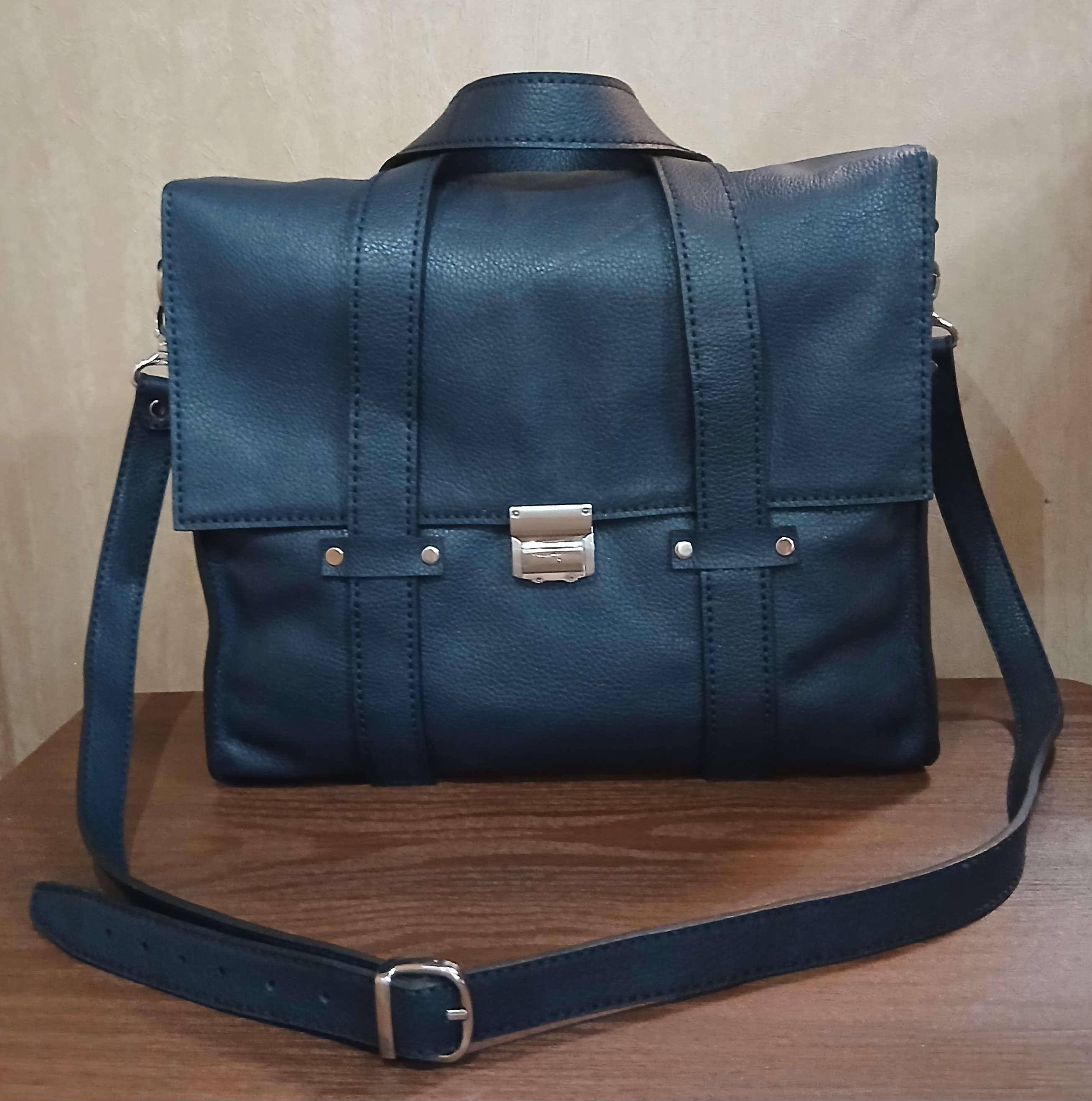 کیف چرم دستدوز اداری زیباس چرم