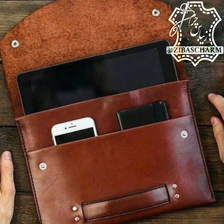 کیف تبلت همراه چرم طبیعی دستدوز زیباس چرم