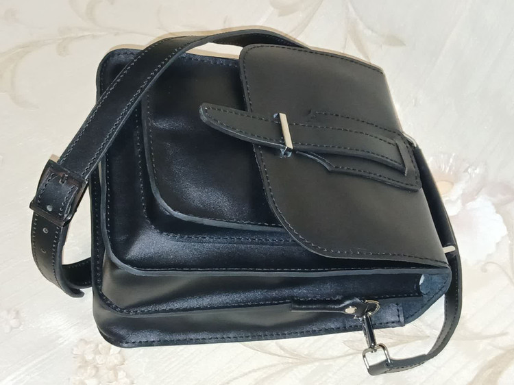 کیف دوشی دست دوز زیباس چرم از چرم خالص