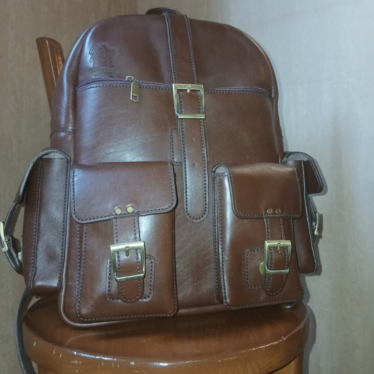 کوله پشتی چرم طبیعی